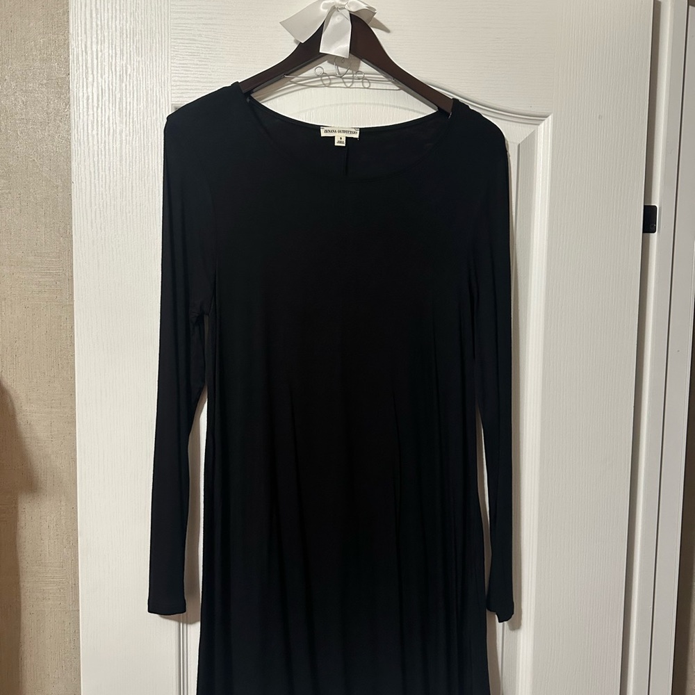 Zenana Outfitters Classic Black Long Sleeve Dress